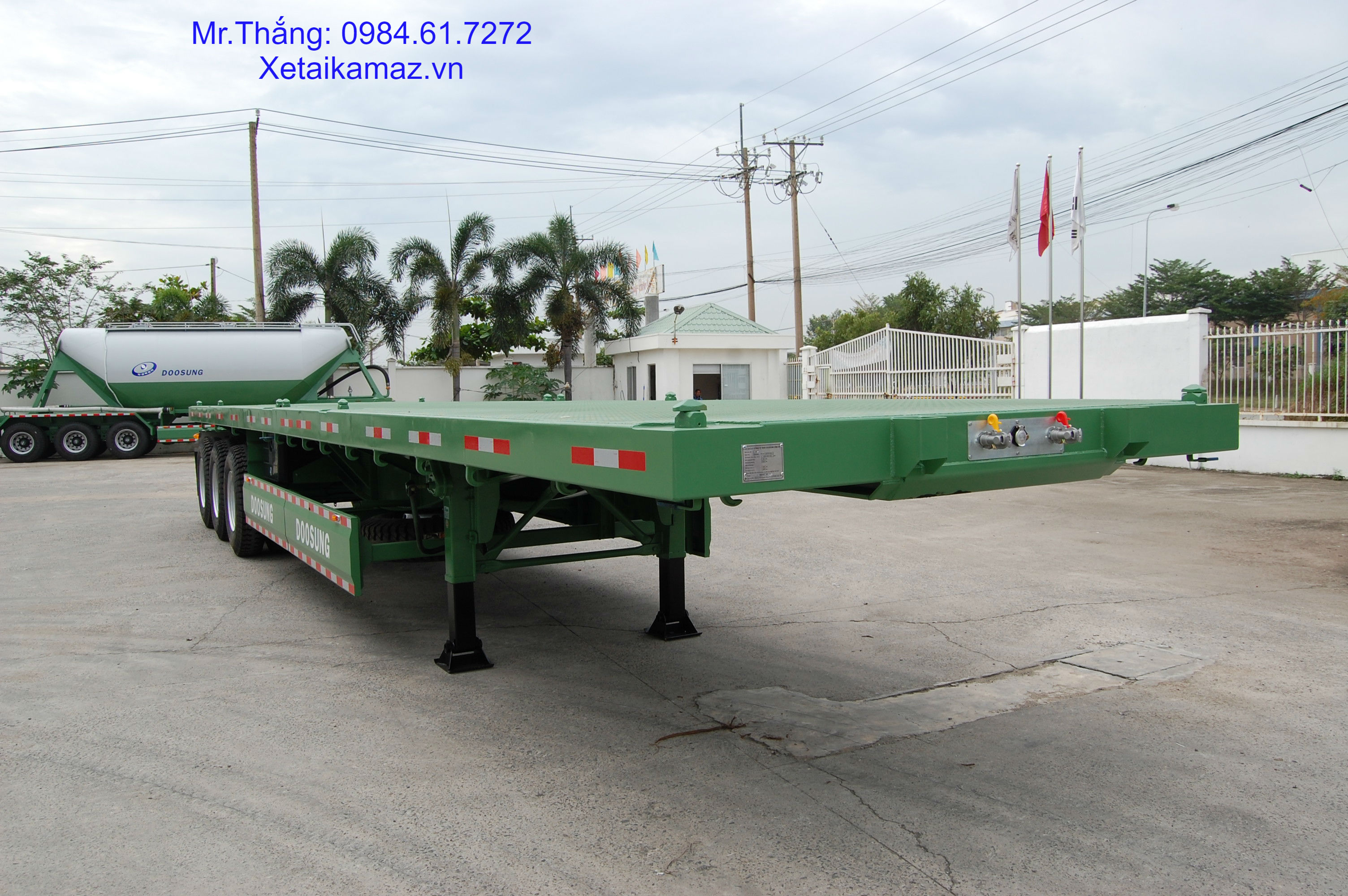ROMOOC SÀN DOOSUNG 3 TRỤC 40 FEET TẢI 31.580 KG 12 GÙ 2022