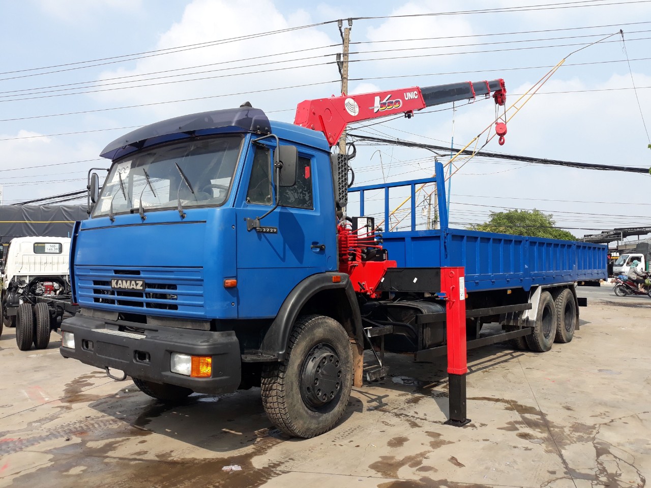 XE TẢI KAMAZ 53229 GẮN CẨU UNIC 5 TẤN