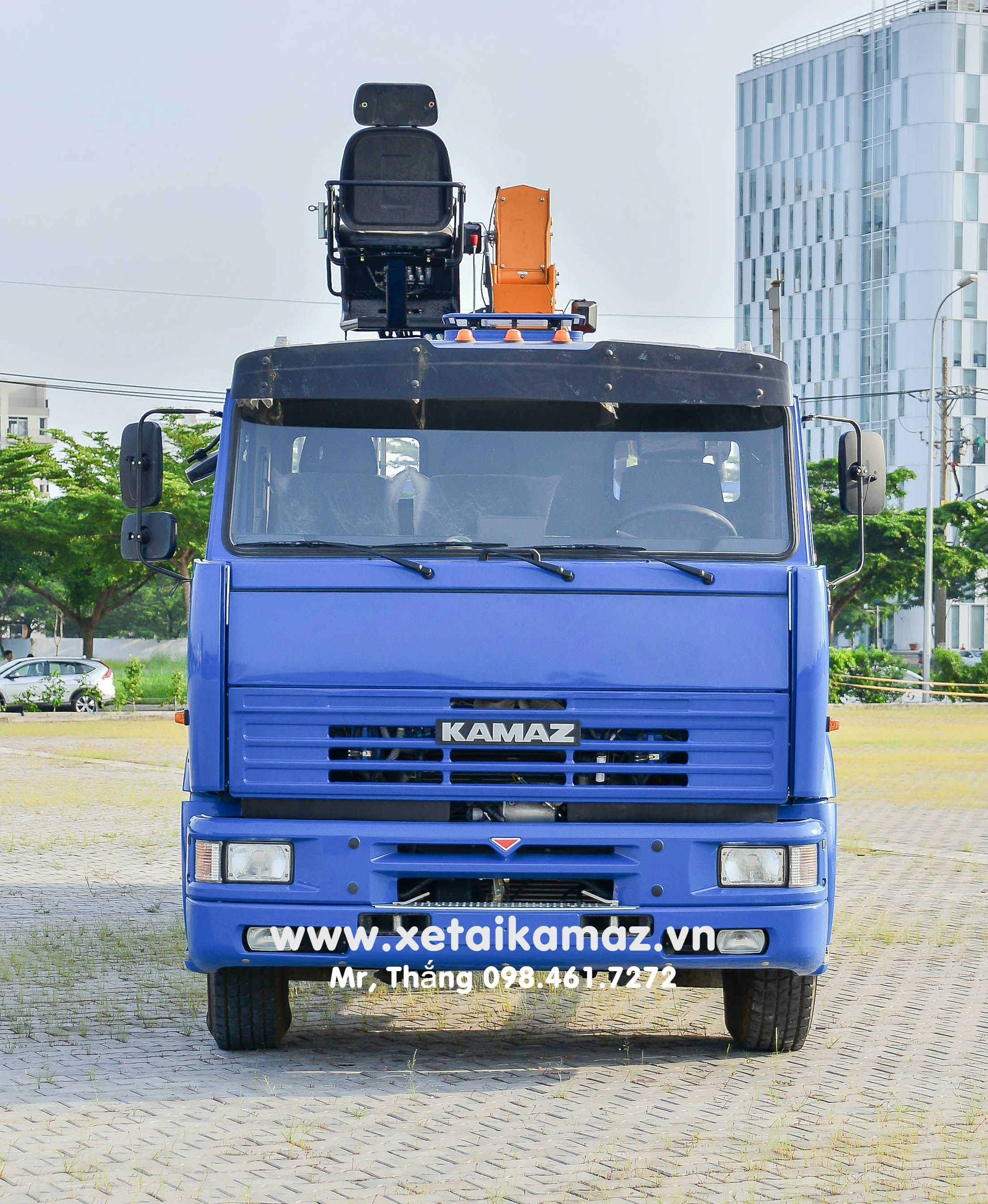 Xe tải cẩu Kamaz 65117 (6x4), cẩu Dinex 7 tấn