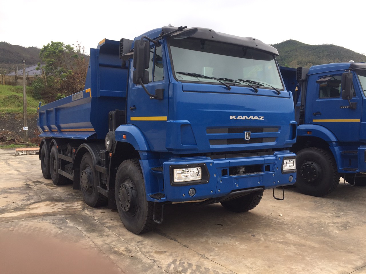XE BEN KAMAZ 65201 (8x4) 4 CHÂN EURO 5 | THÙNG BEN 12 KHỐI | XE BEN KAMAZ 20 TẤN