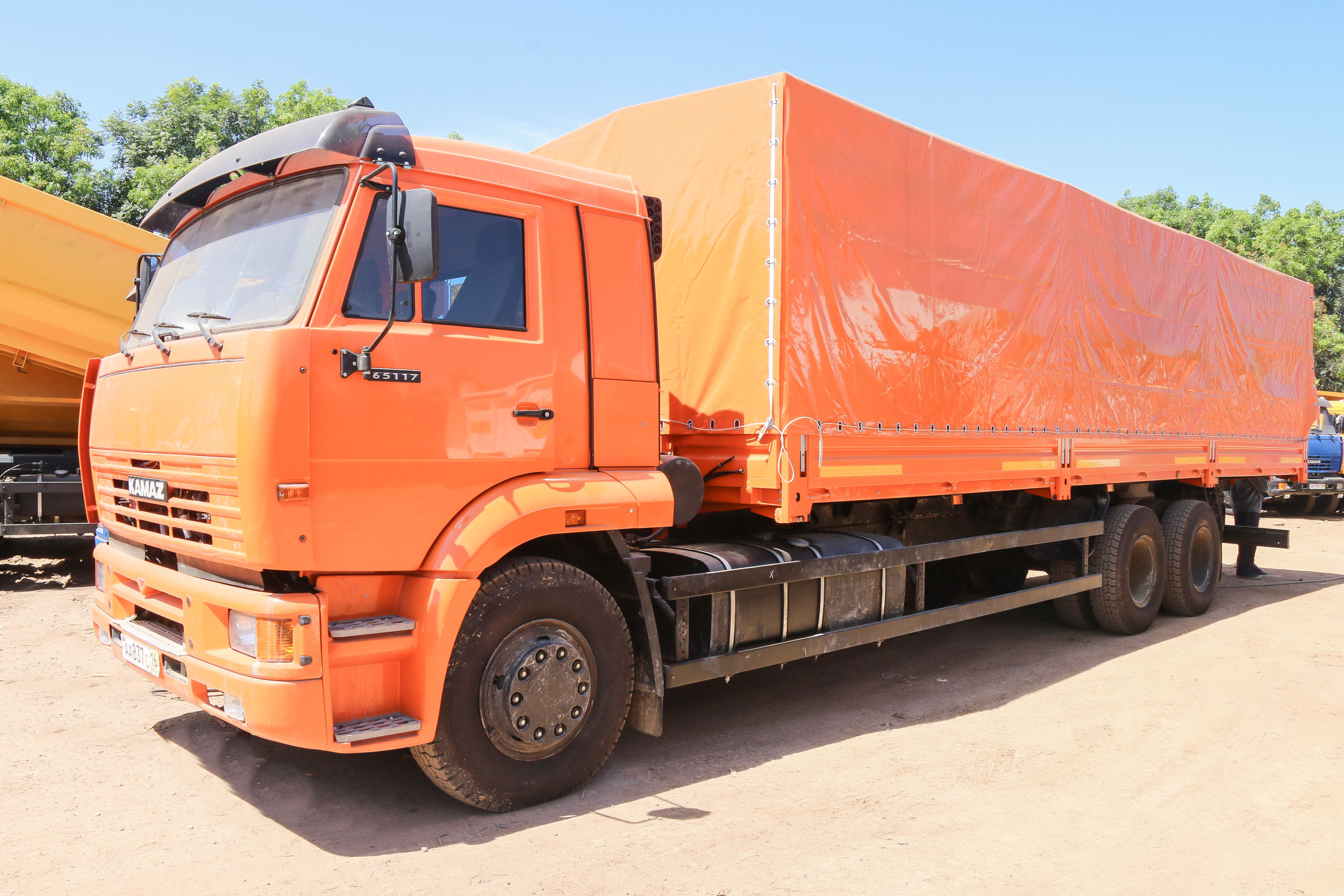 XE TẢI THÙNG KAMAZ 65117 (6X4)| XE TẢI THÙNG KAMAZ 3 GIÒ| XE TẢI THÙNG MUI BẠT 3 CHÂN| THÙNG DÀI 9.1 MÉT