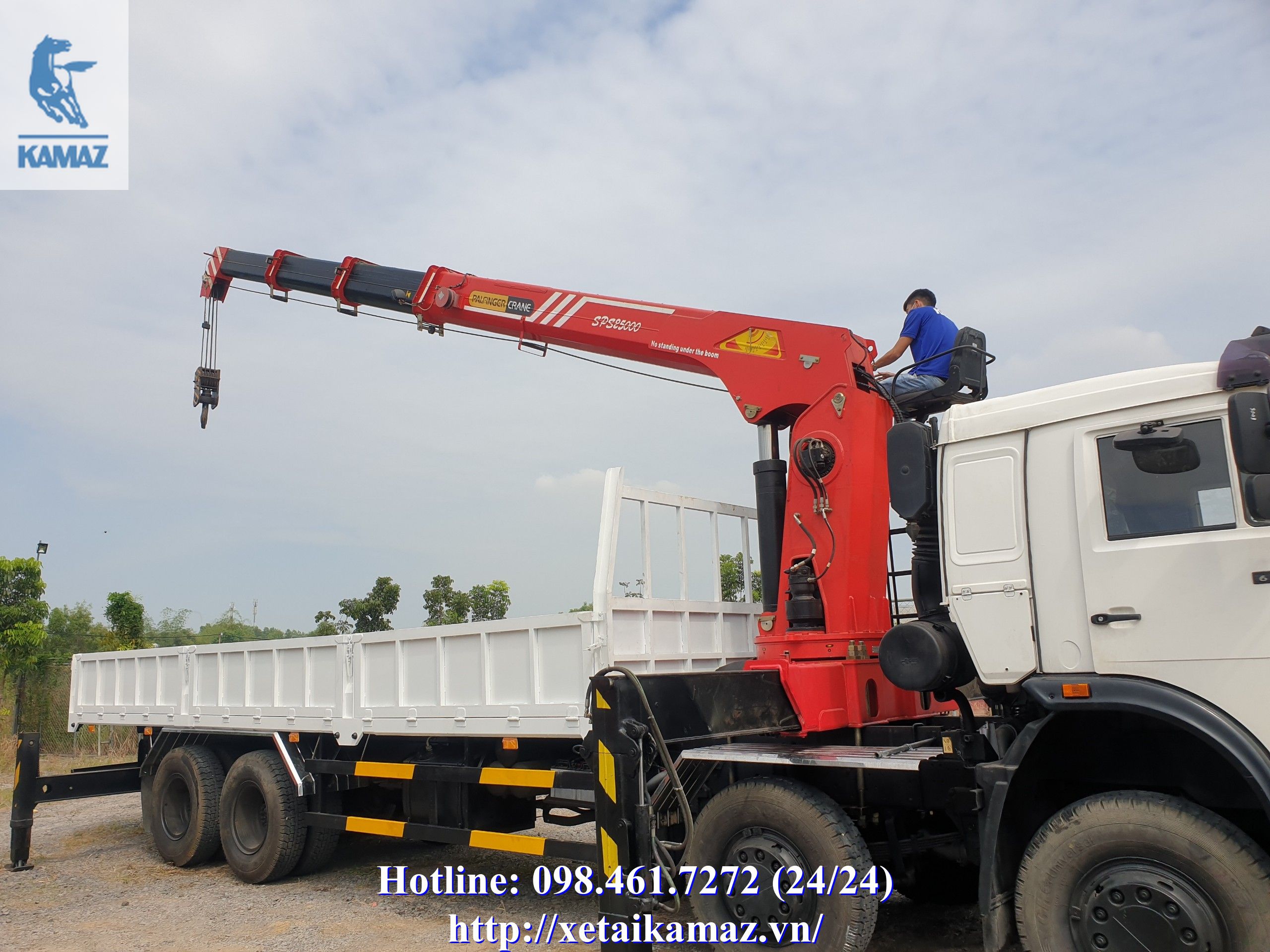 XE TẢI KAMAZ 6540 (8X4) GẮN CẨU PALFINGER 10 TẤN - ÁO