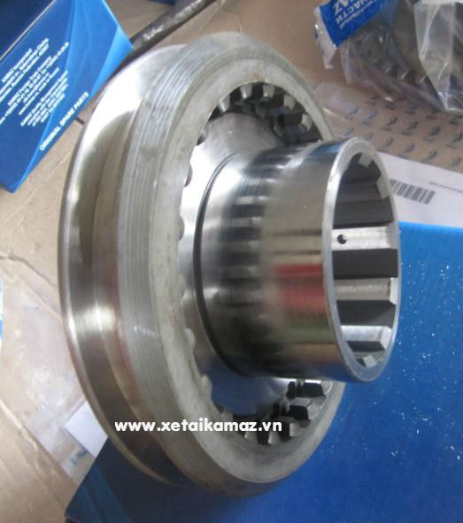 Ống lót bănh răng chuyền động số 1 và khớp cài số 1 và số lùi