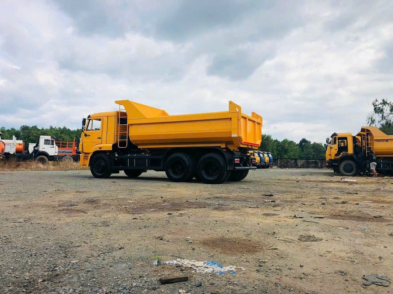 XE BEN KAMAZ 65115 (6x4) 3 CHÂN EURO 4 | THÙNG BEN 10 KHỐI | XE BEN KAMAZ 14 TẤN